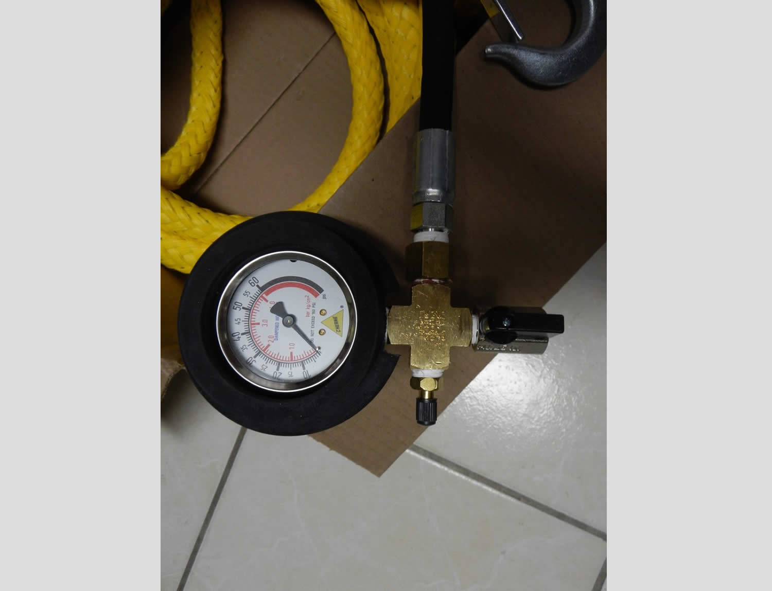 Manguera con Manómetro Poly Lift Lines